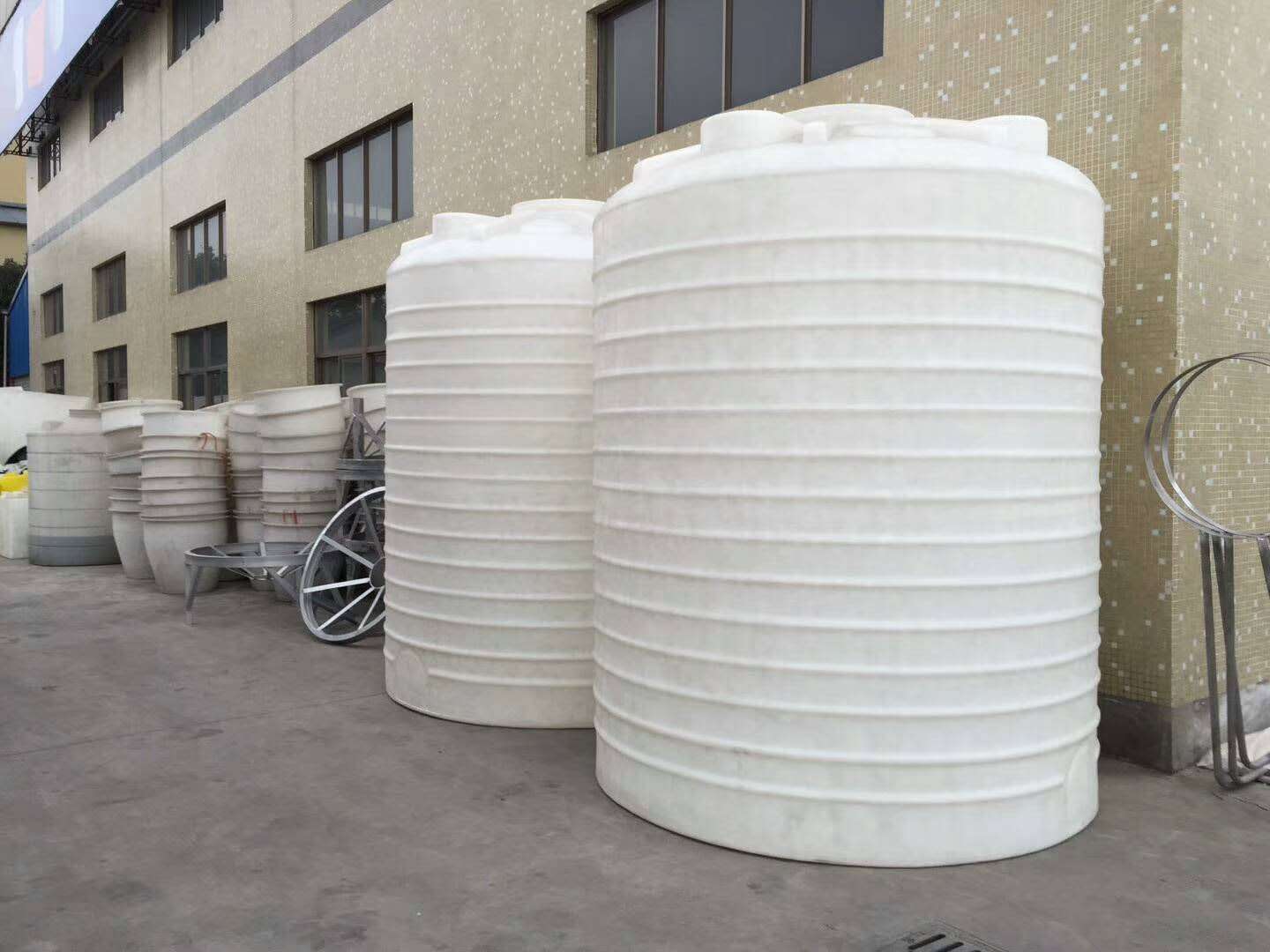 PE塑料水箱水桶